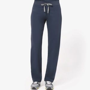 Figs Kade Petite Cargo Scrub Pants